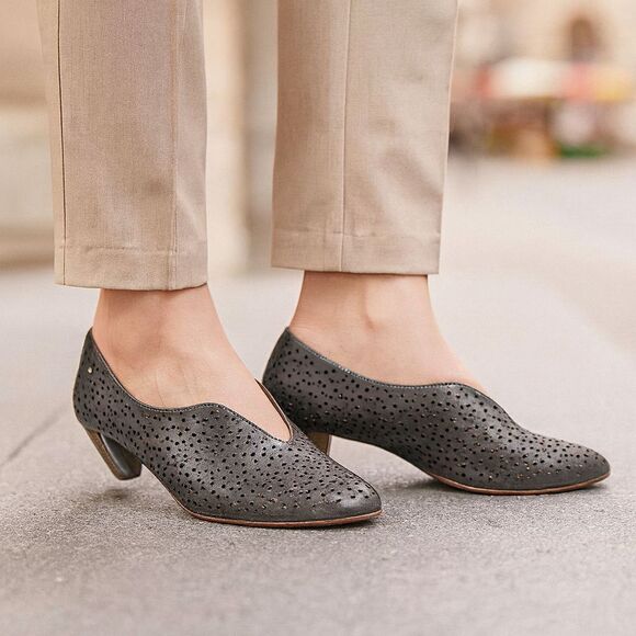 PIKOLINOS Shoes Euro 38 Olive Green Pretty Floral Flower Cutouts Stacked Heel - Picture 2 of 10